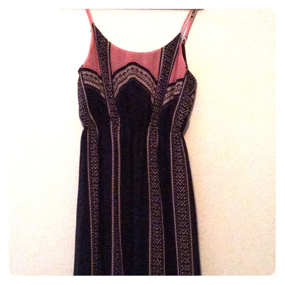Maxi dress with key hole back